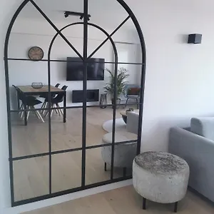 https://studio-de-strandloper-met-1-zetelbed-en-1-bedkast.bruges-hotels.info